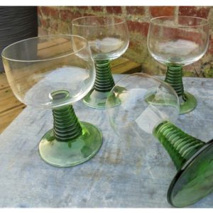 4 VERRES Vins d'Alsace pied spirale