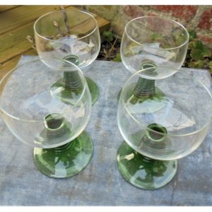 4 VERRES Vins d'Alsace pied spirale