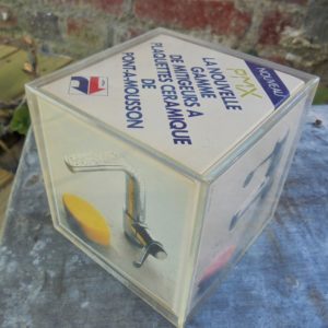 Cadre cube BAC Design