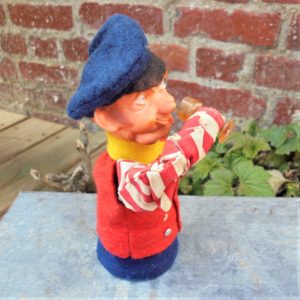 Jouet le Buveur en béret