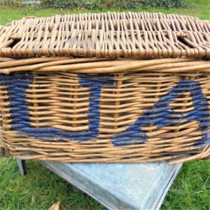 Panier en osier et bois