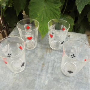 Verres jeux de cartes