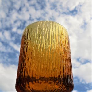 6 verres à pied ambre