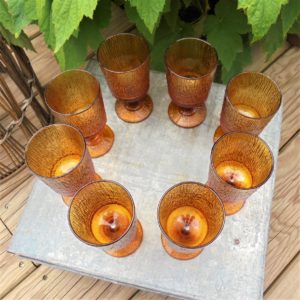 6 verres à pied ambre