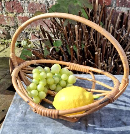 Panier fruits rotin très élégant avec son anse