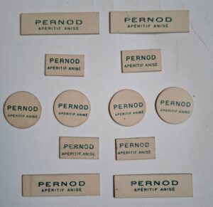 Lot JETONS bois PERNOD avec mention "Apéritif anisé " Photo verso